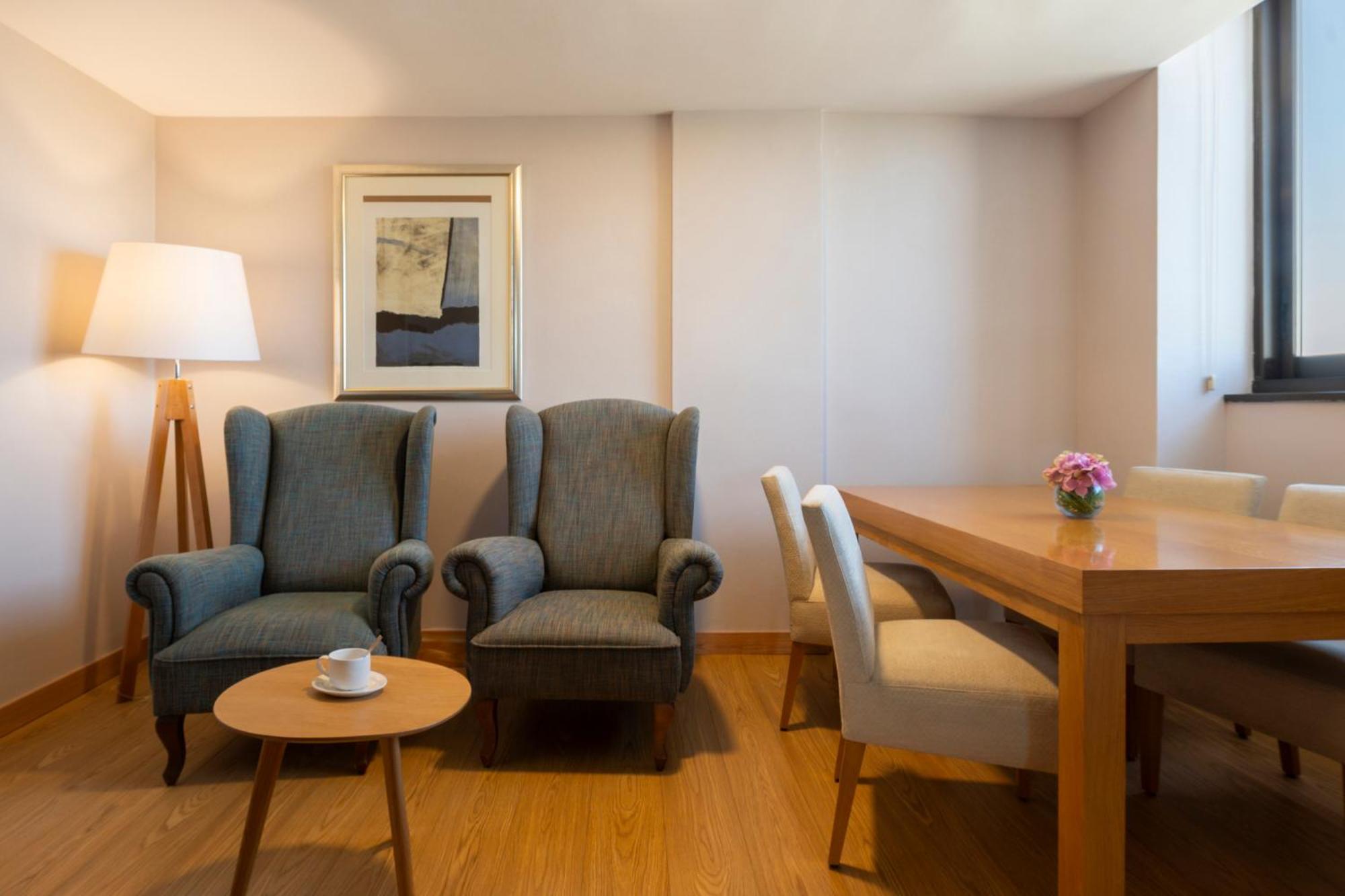 Junior Suite,1604069227:JPEG
